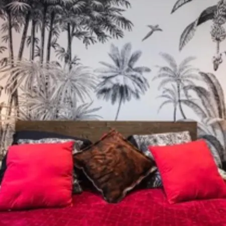 Appart'Detente *Jacuzzi *Hammam*Sauna* Chinon Room photo